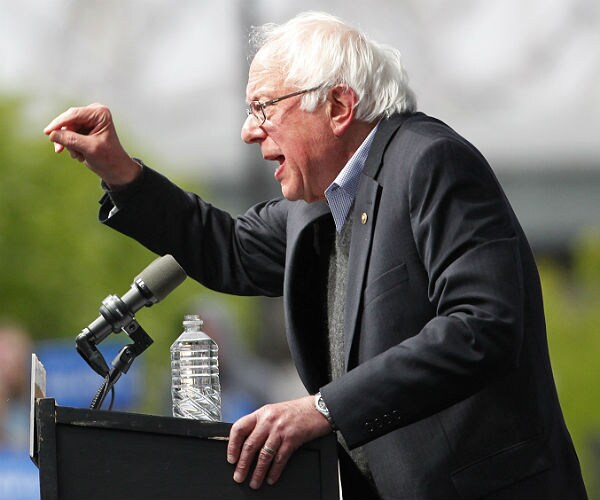 Sanders Looks to Extend Winning Streak as Clinton Turns to November