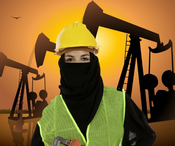 NYT: Saudi Arabia Keeps Pumping Oil Despite Financial Risks