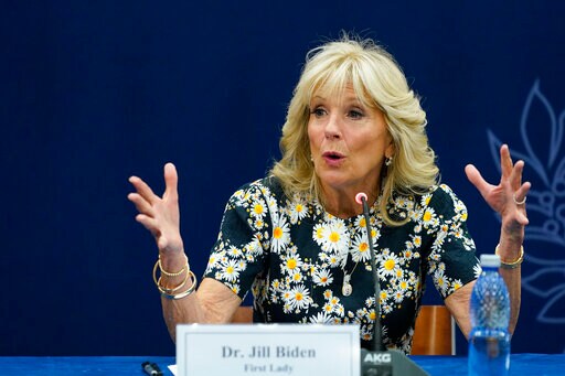 Jill Biden Lauds Romanian Efforts to Help Ukrainian Refugees