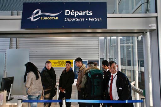 Net Long-term UK Immigration Hovers at Record Levels