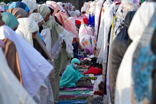 Indonesian Muslims Fully Celebrate Eid Al-Fitr after 2 Years