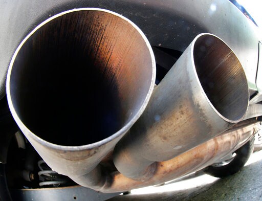 Daimler Suspends Manager Connected to Monkey Testing