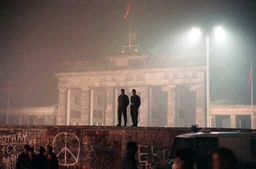 Art Group to Rebuild Berlin Wall in German Capital