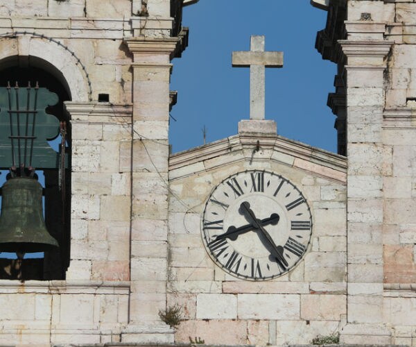 39 Percent in US Have Strong Religious Affiliation