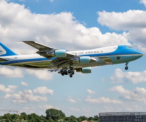 Boeing CEO Rues Costly Air Force One Contract