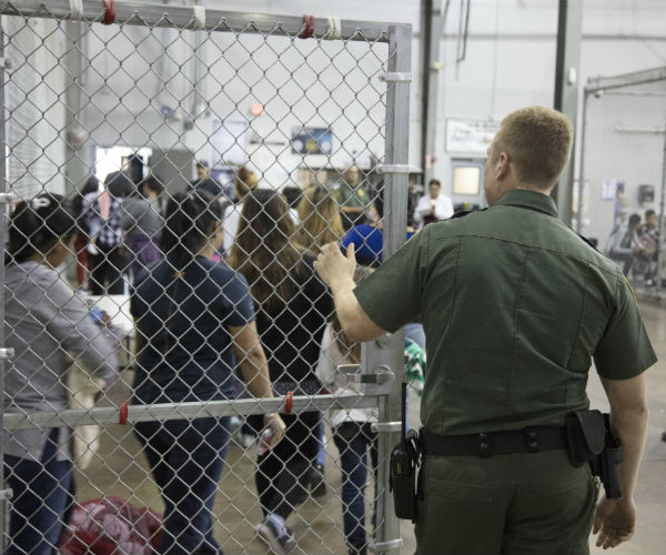 Confusion Swirls on Border After Trump Reversal on Families