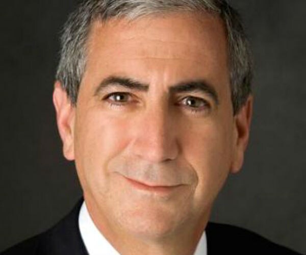 Boutique Bank Moelis Wins Advisory Role for Mammoth Saudi IPO