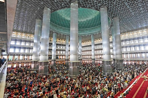 Pope Will Visit the Istiqlal Mosque in Indonesia on the First Stop of an Interfaith Asian Trip