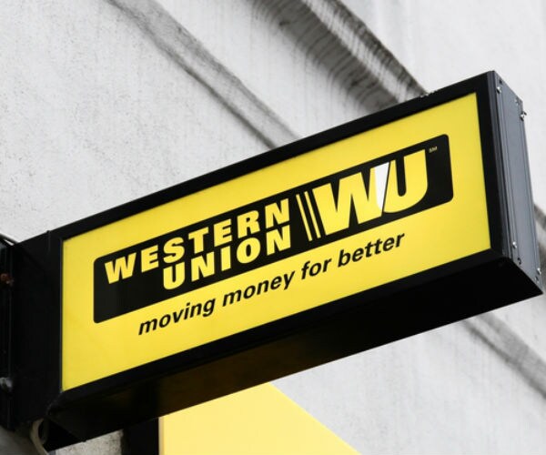 Mexicans Abroad Send Home Record $2.72 Billion in April