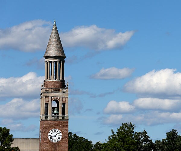 UNC Professor: Republicans Are Too 'Anti-Science' to Be Teachers