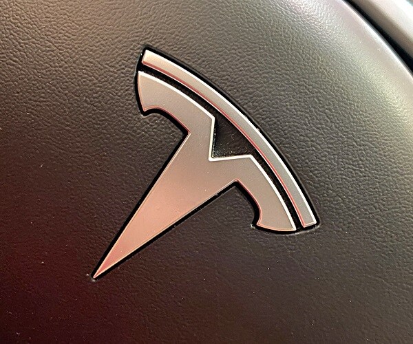 Tesla Rout Extends to Fourth Day, Longest Streak Since March