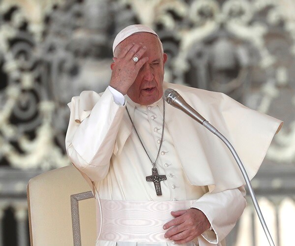 Pope Institutes Catholic Day to Honor the Elderly