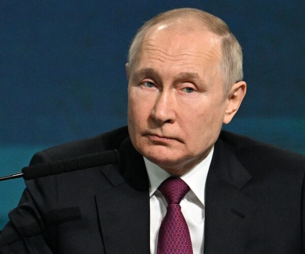 Ex-Russian General Dies Day After Putin Canceled Visit