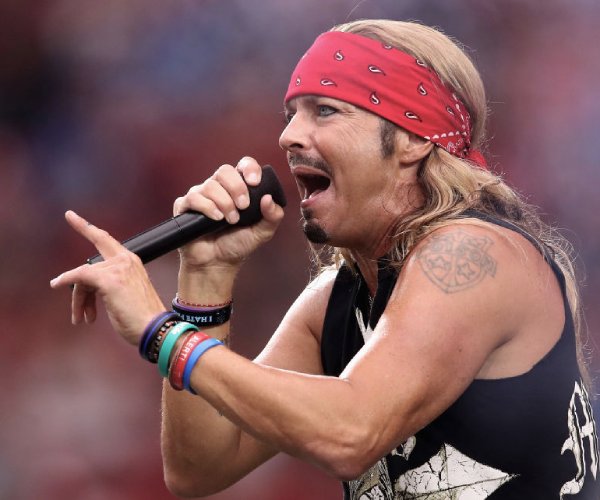 bret michaels performs