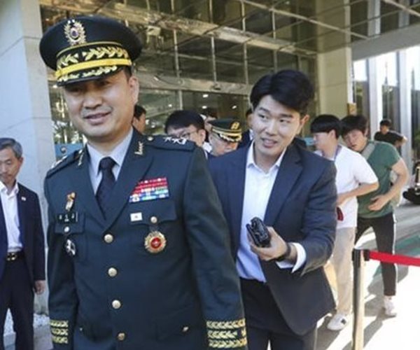 Rival Koreas' Generals Discuss Easing Military Confrontation