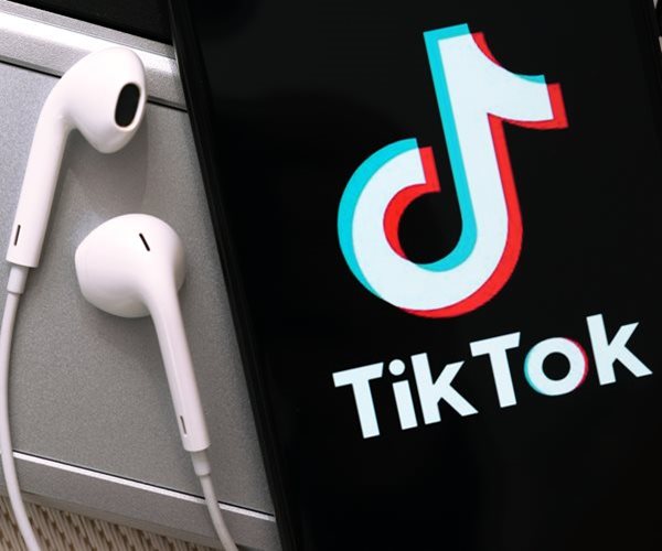TikTok Tests AI Chatbot 'Tako' in the Philippines
