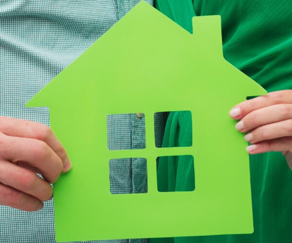 Energy-Efficient Buildings Boost Indoor Toxins