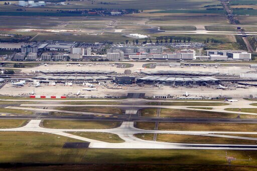 French Plan to Privatize Paris Airports Faces Backlash