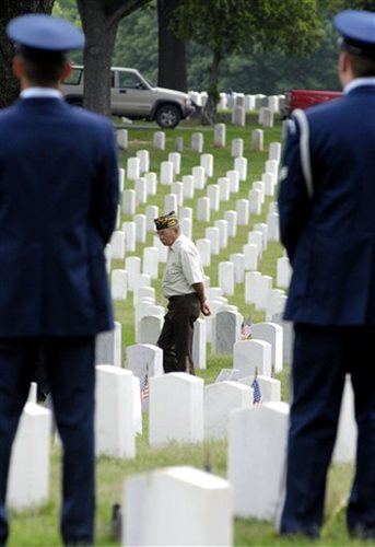 Korean War Veteran Pays Tribute
