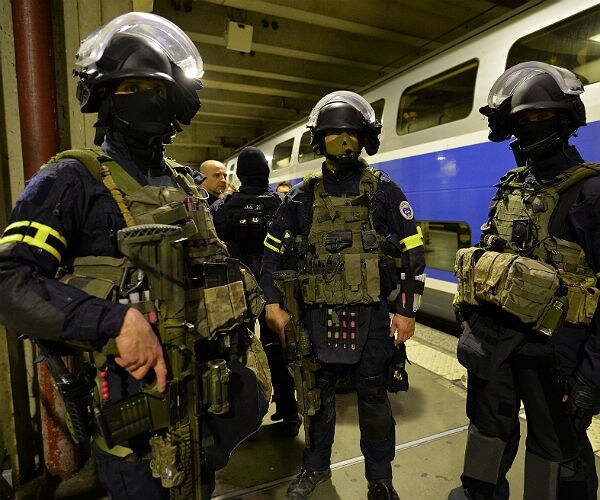 Report: Airstrikes, Intel Failed to Stop Paris Attacks Plot