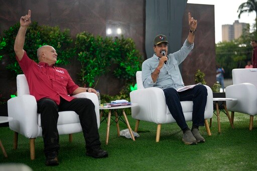 A Court in Argentina Orders the Arrest of Venezuela's President and His Right-hand Man