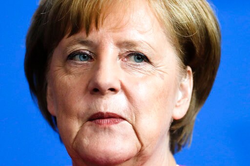 German Govt Stands but No Resolution in Fight over Migration