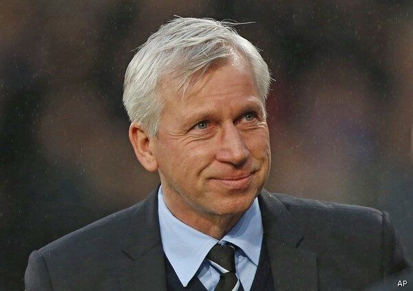 Alan Pardew Suspended for Headbutting Hull City's David Meyler