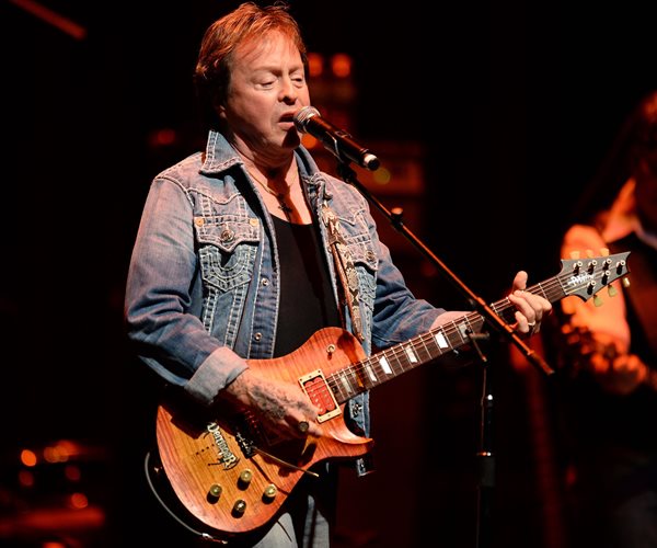 Rocker Rick Derringer Pleads Guilty: Carried Pistol on Plane, in Airport