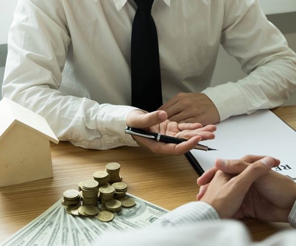 Mortgage Refinancings Reach 6-Month High