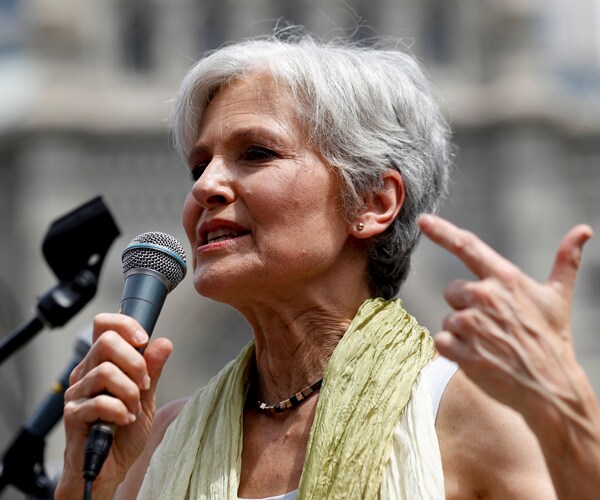 Jill Stein to Bernie Sanders Backers: Go Green With a Vengeance