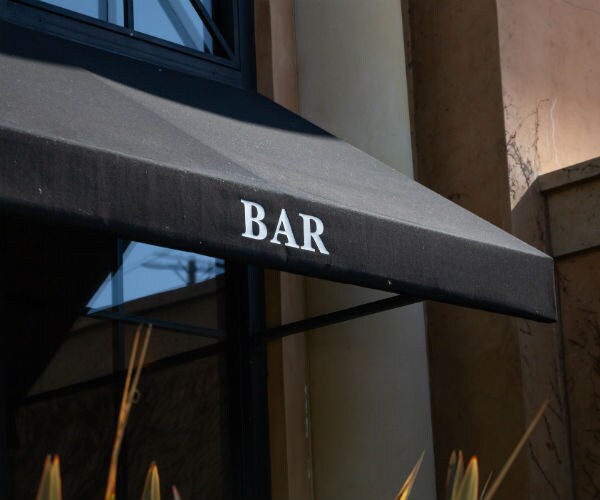 bar