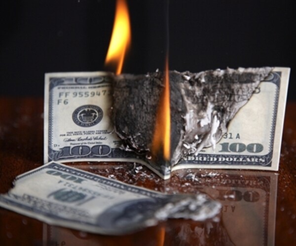 Banks Warn Dollar Will Plunge 5 Percent If Trump Should Win