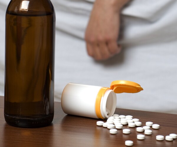 Drop in US Life Expectancy of 1.5 Years Blamed on Drugs, Alcohol, Suicide