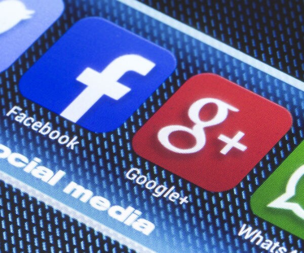 News Outlets Seek to Negotiate with Google, Facebook on Ads