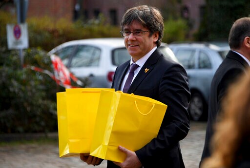 Catalan Ex-president Visits German Prison, Donates Books