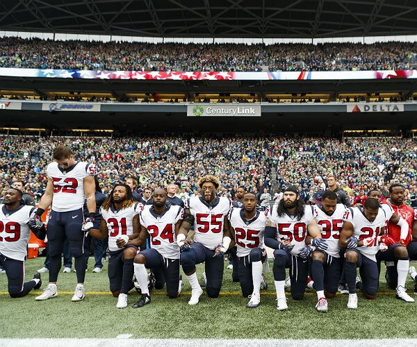 Facebook Group Calls for Veterans Day NFL Boycott