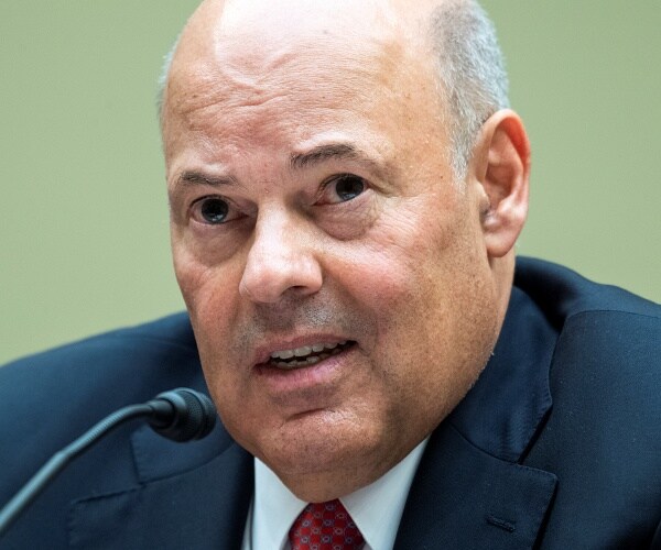 louis dejoy speaks in hearing