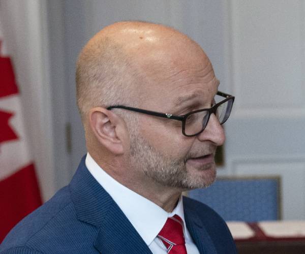 Canada's Govt Seeks to Expand Access to Medically-Assisted Death