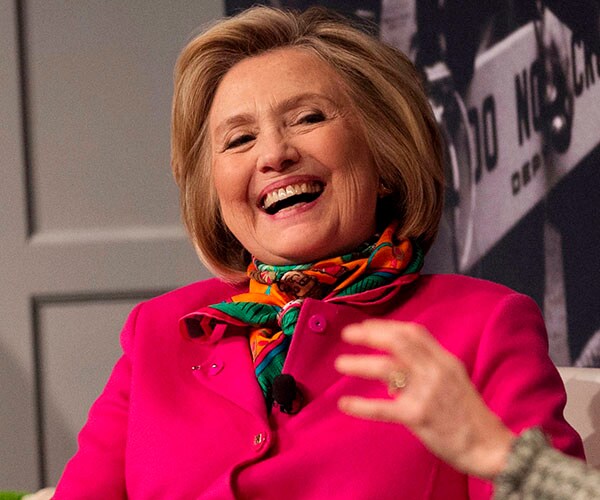 Journalist Records Journey Alongside Clinton in 2016 Race