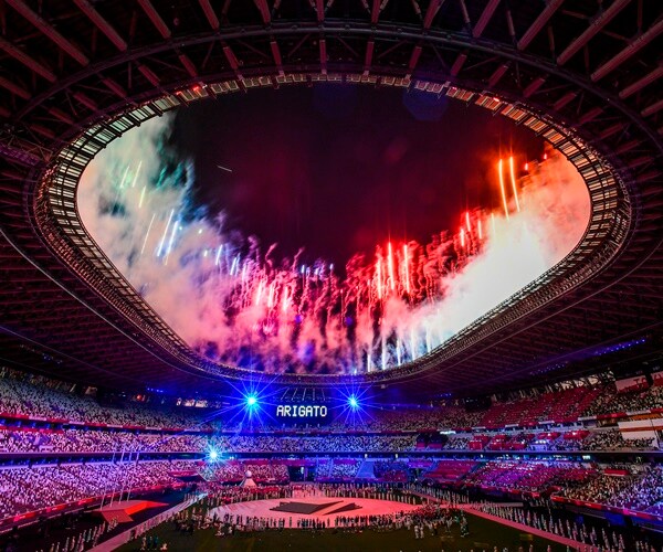 Olympics-Tokyo Douses Olympic Flame Closing Pandemic Games