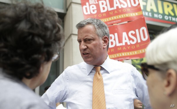  Weiner's Meltdown Opens Door for De Blasio