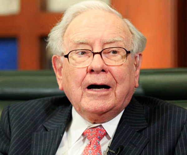 Buffett's Berkshire Switches Bets on Banks, Adds Wager on Barrick Gold