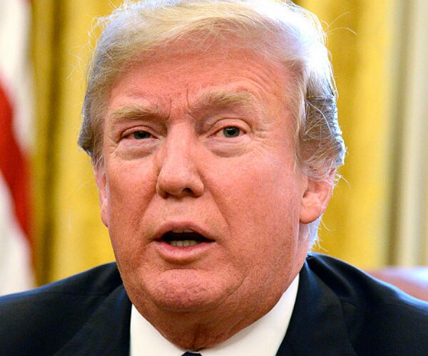 Trump Heads to Swiss Forum to Push Economic Policies