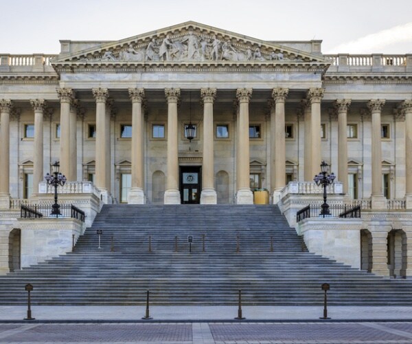 House Moves Toward Normalcy, Reopens Floor Tours