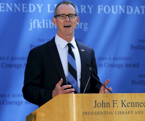 Ex-GOP Lawmaker: Trump Situation 'More Serious' Than Impeached Clinton