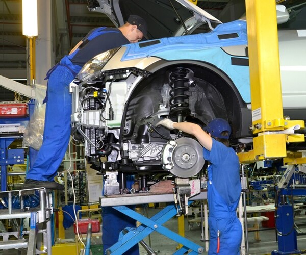  Auto Suppliers Cheer as Carmakers Relaunch, but Long-Term Worries Remain