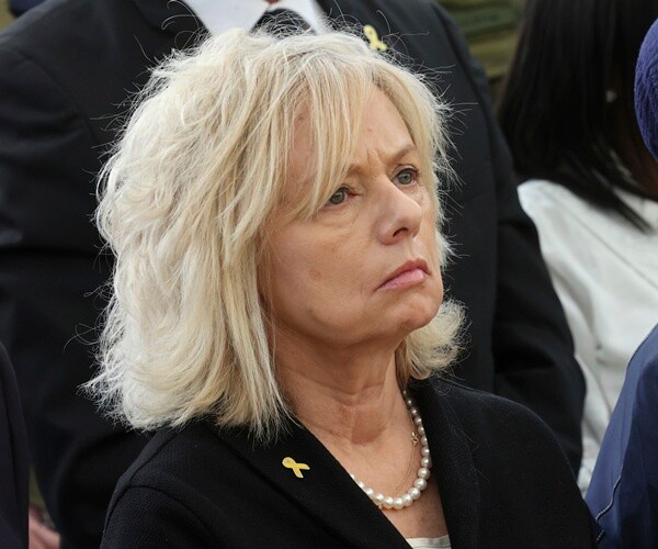 Defying Protests, Israeli Cabinet Reported to be Seeking Attorney General's Removal