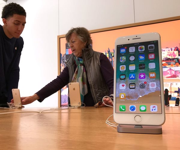 Apple Closing iPhone Security Gap Used by Law Enforcement