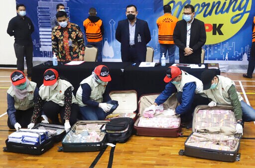 Indonesia Minister Turns Himself in for COVID-19 Aid Graft