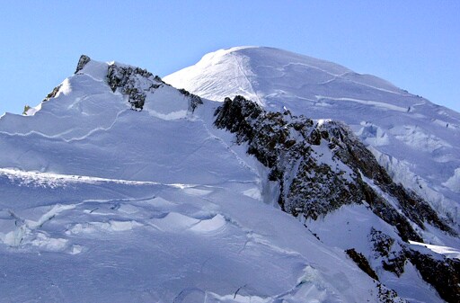 2 Italian and 2 South Korean Climbers Are Found Dead Close to Mont Blanc's Summit